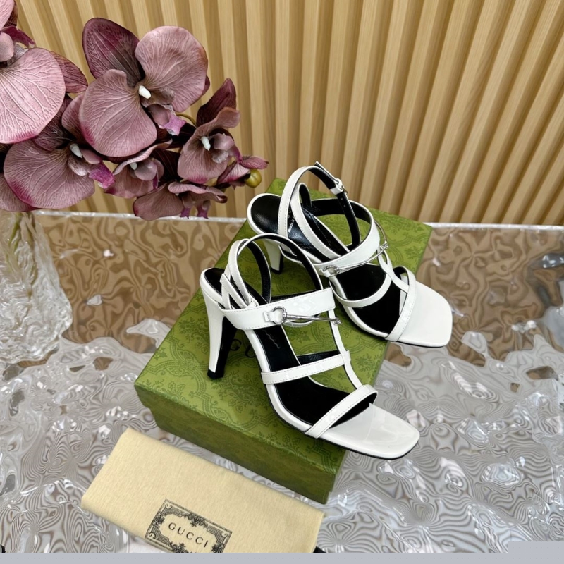 G*u*i high heels
